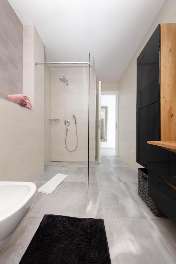 Apartman Oranz Banjole Buitenkant foto