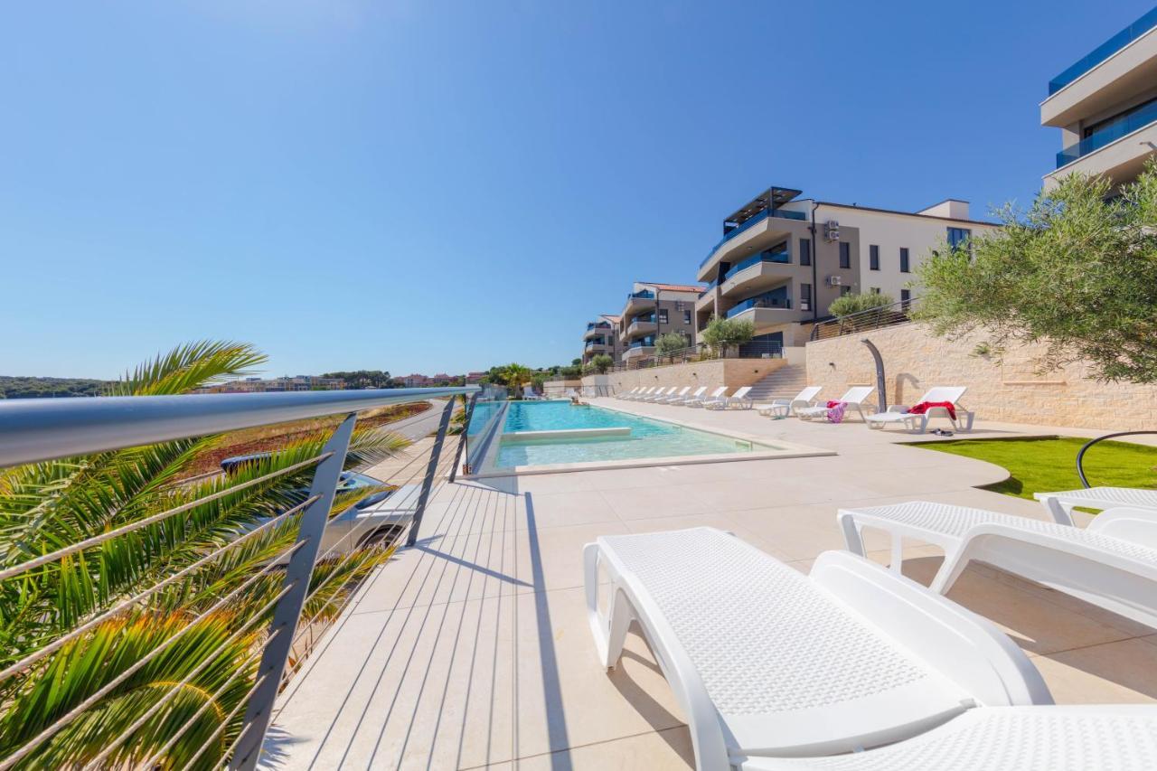Apartman Oranz Banjole Buitenkant foto
